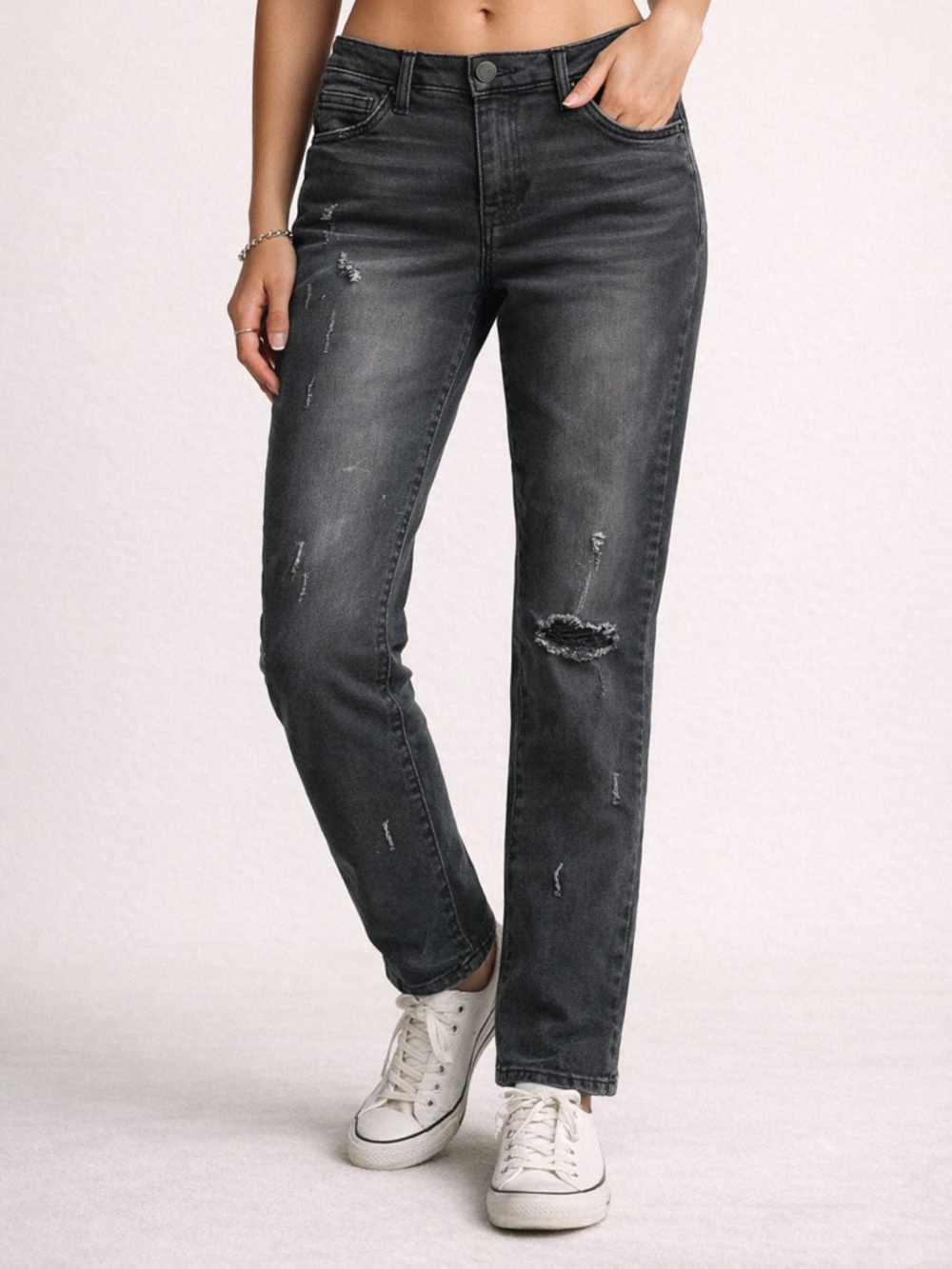 Mac and Me Black Distressed Jeans Size 8 Mid Rise Straight